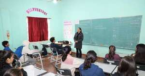 La Nación / Entrega de muebles escolares adquiridos por Itaipú está llegando al 80 % del total previsto