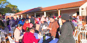 Actividad de la Gobernación benefició a más de 600 personas con servicios - La Clave