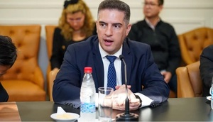 Ministro Villate descarta renuncia y afirma que hackers buscan “publicidad”