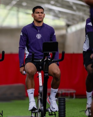 Diego León tuvo su primera práctica como jugador del Manchester United - La Clave