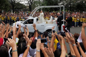 A una década de la visita de Francisco, celebrarán con misa y exposición del papamóvil