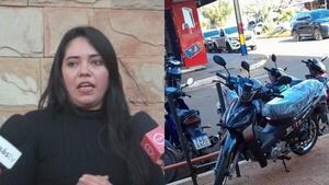 Entre lágrimas: Humilde mujer denuncia el hurto de su motocicleta nueva en Encarnación
