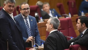 Aplanadora cartista dilata proyecto de reforma del transporte y lo posterga por 30 días