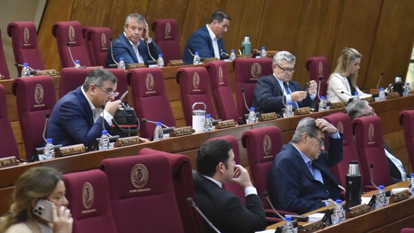 Diputados rechazan iniciativa de derribo de aviones narco
