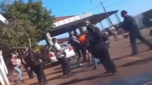 Video: Batalla campal en puente de Encarnación-Posadas