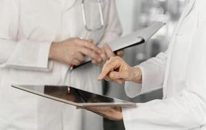Salud implementará la digitalización de insumos médicos a nivel país - trece
