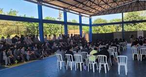 La Nación / Rápida acción de maestra salva la vida a una niña de un año que se atragantaba