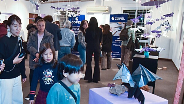 Habilitan una colorida muestra de obras de origami en el CPJ