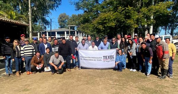Realizan importante charla sobre la cría de Texel en Ñeembucú