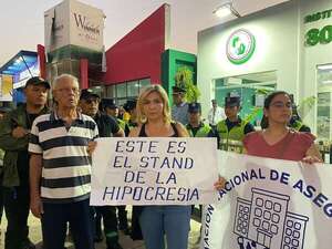En medio de crisis, IPS canjea propiedad por stand en la Expo - Economía - ABC Color