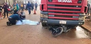 Joven que viajaba como acompañante en una motocicleta fallece en siniestro vial