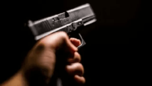 Policía dispara a un delincuente durante un asalto - Noticiero Paraguay