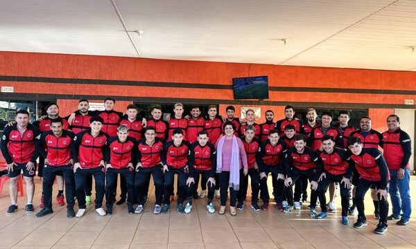 Donan buzos a plantel de Minga Guazú