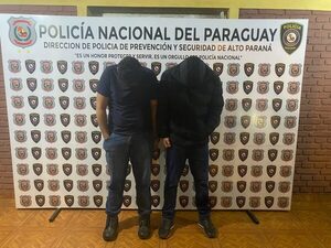 Dos hombres aprehendidos por robo de celulares de alta gama - La Clave