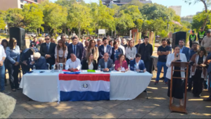 “Asunción no puede seguir siendo rehén de mafias políticas': Katia González oficializa su candidatura con una hoja de ruta clara