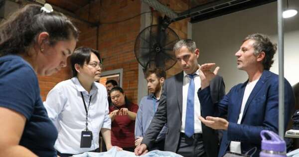 La Nación / Expertos taiwaneses evaluaron introducción de la IA en la producción, industria y la academia