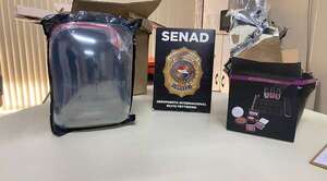 Detectan marihuana camuflada en sets de maquillaje en el aeropuerto