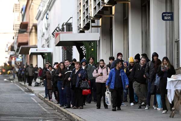 Gobierno sin plan concreto ante posible paro de colectivos: “Todavía hay chances” - Economía - ABC Color