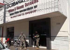 Operativo Pavo Real II: allanan escribanía de PJC con la que operaban los Gomes - Policiales - ABC Color
