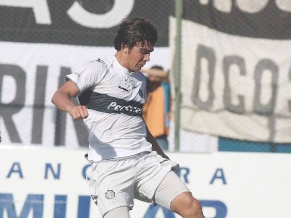 ¡Novaseo! ¡Lazaga contó que metió modelo en la concentración de Olimpia!