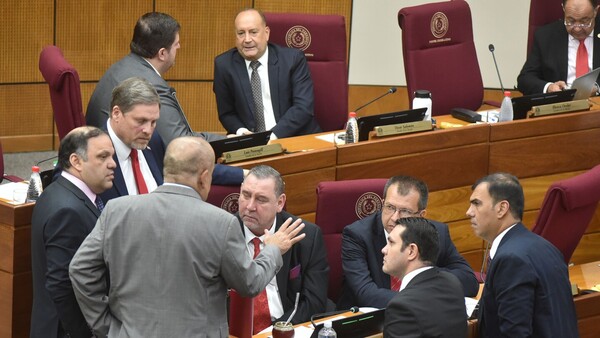 Varela revive Colorado Añetete y la disidencia se mantiene dividida en el Senado