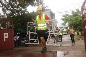 Unas 200 escuelas de Ñeembucú siguen sin pupitres chinos - Nacionales - ABC Color