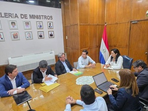 Avanza alianza estratégica entre Gobierno y municipios para transformar la infraestructura vial en Alto Paraná - ADN Digital