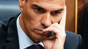 Sánchez no logra acallar pedidos de dimisión en su contra