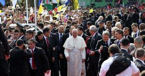 La Nación / Una década de aquel abrazo inolvidable: cuando el Papa Francisco pisó tierra guaraní