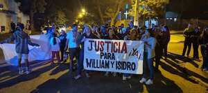Accidente que involucró a hijo de intendente: jóvenes se manifiestan y exigen justicia - Nacionales - ABC Color