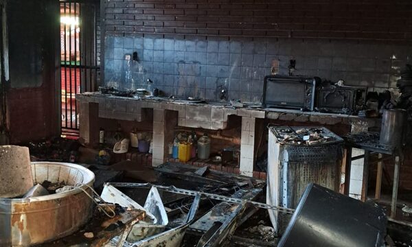 Cortocircuito consume aula del pre-escolar y cantina de Escuela del Área 5