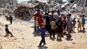 Israel mata a 22 gazatíes, entre ellos, 10 niños que aguardaban el reparto de alimentos