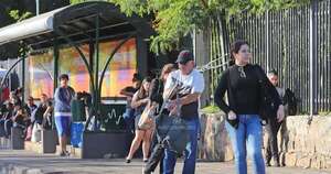 La Nación / Paro del transporte “no tiene lógica” porque Gobierno paga deudas, dice viceministro