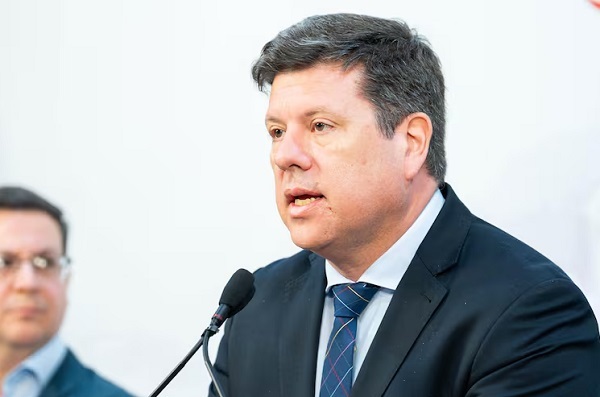 Ministro defiende que MIC absorba Viceministerio de Minas y Energía