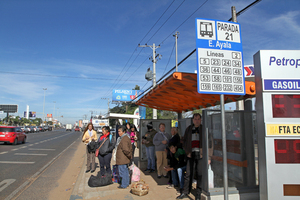 Transportistas anuncian paro de 72 horas por deuda del subsidio estatal