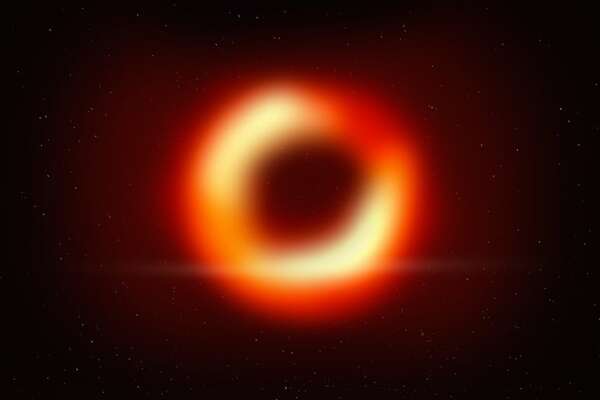 El enigmático anillo del agujero negro de M87 no es circular: revelan la causa real - Ciencia - ABC Color