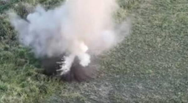 ¡Nde tavyonde! ¡De puro milagro ra’e la bomba que encontraron unos mitã'i no explotó!