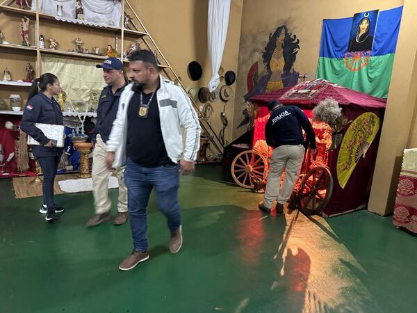 Dos menores fueron rescatados de una vivienda donde hacían rituales satánicos - trece