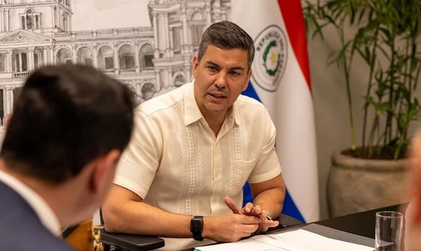 Peña reconoce colapso del transporte público y anuncia reforma integral