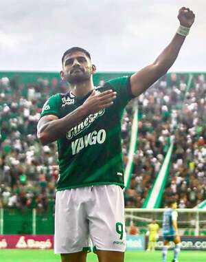 Dos paraguayos salen y uno llega al Oriente Petrolero - Fútbol - ABC Color