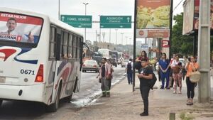 Viceministerio de Transporte califica de injustificado el paro y anuncia plan de contingencia con buses públicos y privados