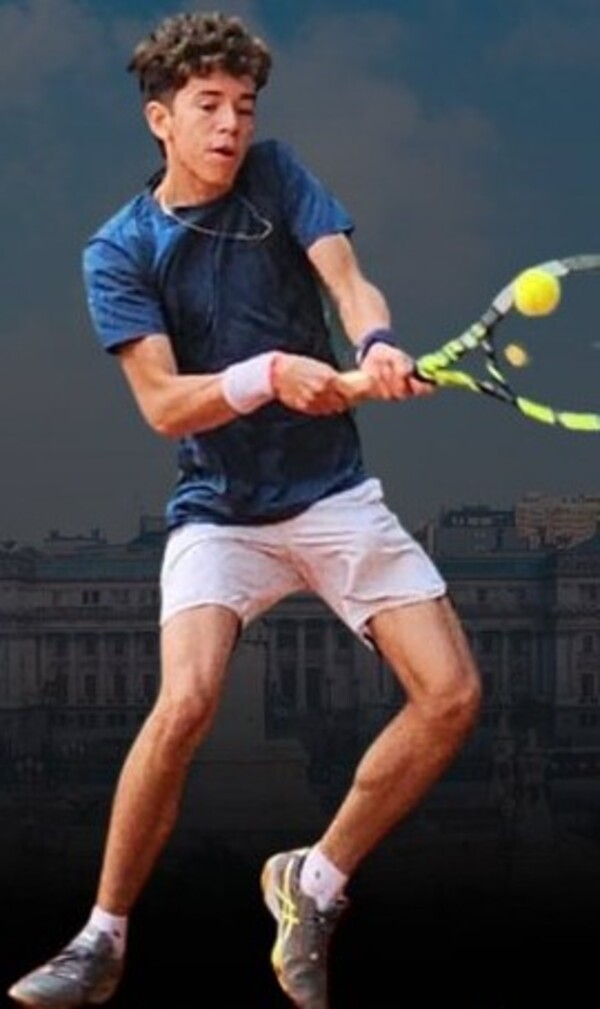 Cayo Narvaez está en semifinal de singles y en final de dobles - La Tribuna