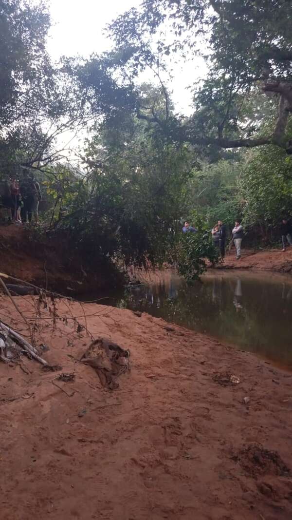 Hallan cadáver en arroyo de Itá: presumen de posible ahogamiento accidental - Policiales - ABC Color