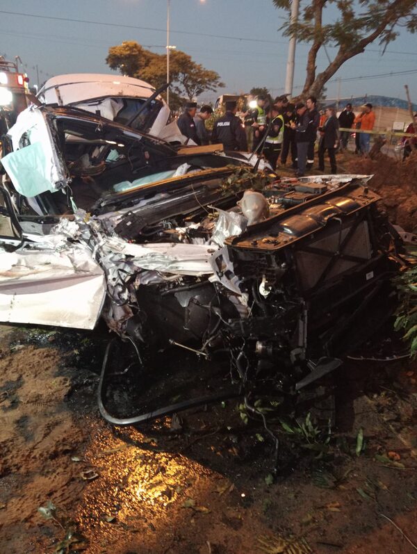 Violento triple choque deja un fallecido sobre autopista Silvio Pettirossi | Unicanal