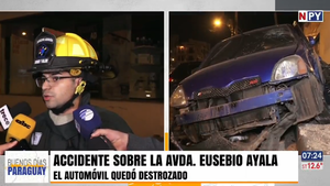 Conductor esquivó a un motociclista e impactó contra un comercio