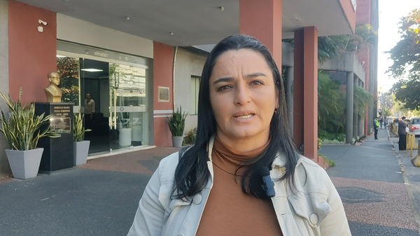 Denunciante viajó 150 km para exigir avances en causa vinculada a la “mafia de los pagarés” - El Observador
