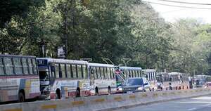 Diario HOY | Paro de buses podría afectar a más de 100.000 trabajadores y causar pérdidas millonarias