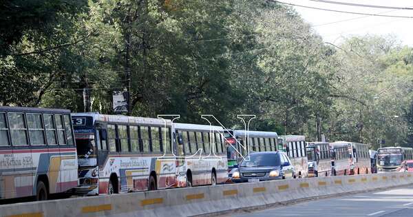 Diario HOY | Paro de buses podría afectar a más de 100.000 trabajadores y causar pérdidas millonarias