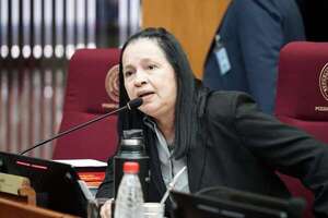 ¿Pedirá pensión para él y su helicóptero? Yolanda arremete contra Peña por defender jubilación vip de parlamentarios   - Política - ABC Color
