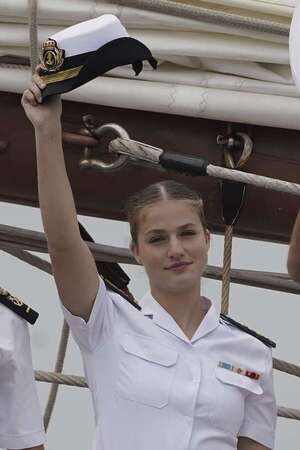 La princesa Leonor está a punto de finalizar su travesía en el buque escuela Elcano - Gente - ABC Color